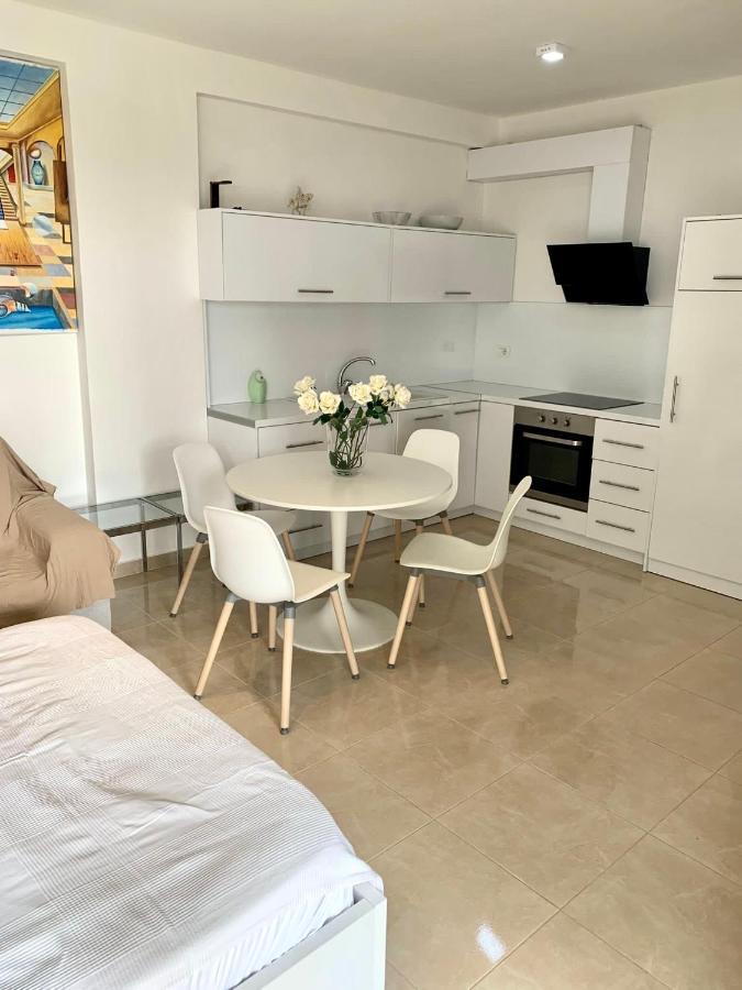 Loli Apartment Luxury White Residence Sarande Luaran gambar