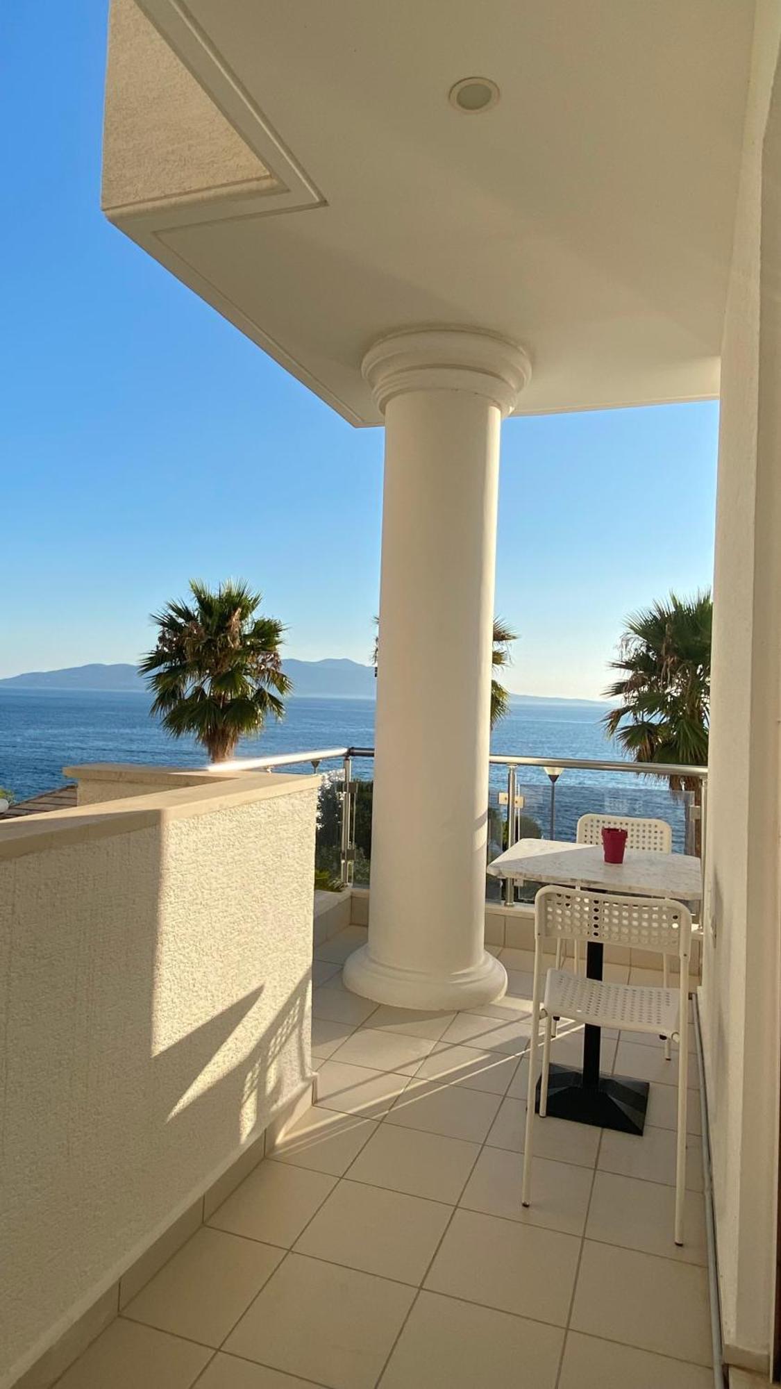 Loli Apartment Luxury White Residence Sarande Luaran gambar